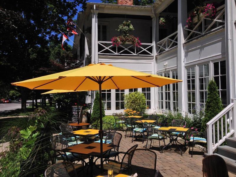 The Charles Hotel Niagara-on-the-Lake Екстер'єр фото