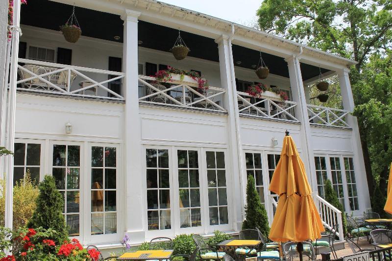 The Charles Hotel Niagara-on-the-Lake Екстер'єр фото