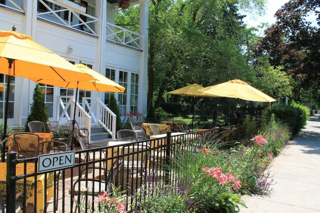The Charles Hotel Niagara-on-the-Lake Екстер'єр фото