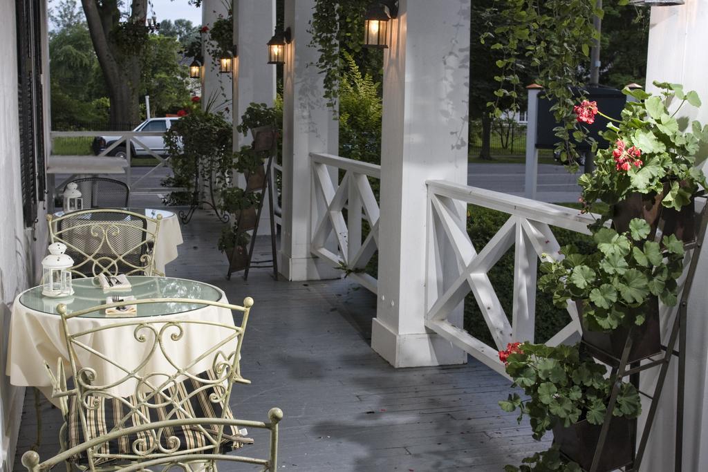The Charles Hotel Niagara-on-the-Lake Екстер'єр фото