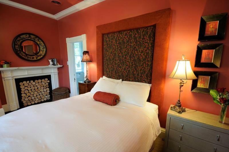 The Charles Hotel Niagara-on-the-Lake Екстер'єр фото